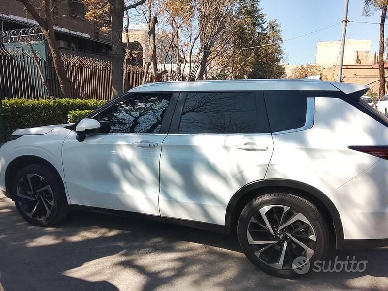 Usata Mitsubishi Outlander 2023 Bianco SUV