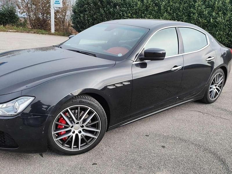 Usata Maserati Ghibli 250 CV (183 kW) 2015 Nero Berlina