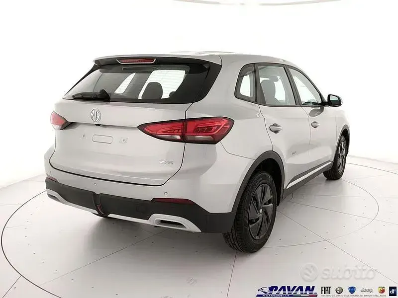 Nuevo MG ZS 2026 Gris SUV