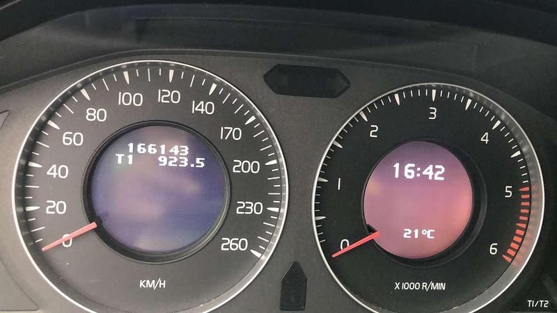 Usata 2011 Volvo S60 Kinetic Tre volumi | 9800 € (Buon prezzo) - Immagine 1/4