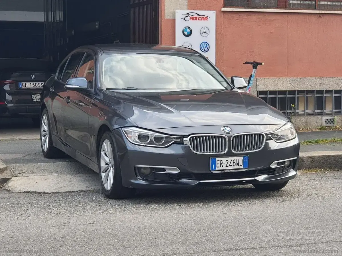 Usata BMW 330 258 CV (189 kW) 2013 Nero Berlina