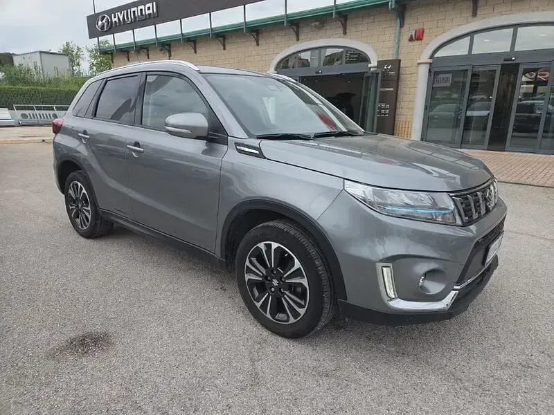 Usata Suzuki Vitara 116 CV (85 kW) 2023 Grigio SUV