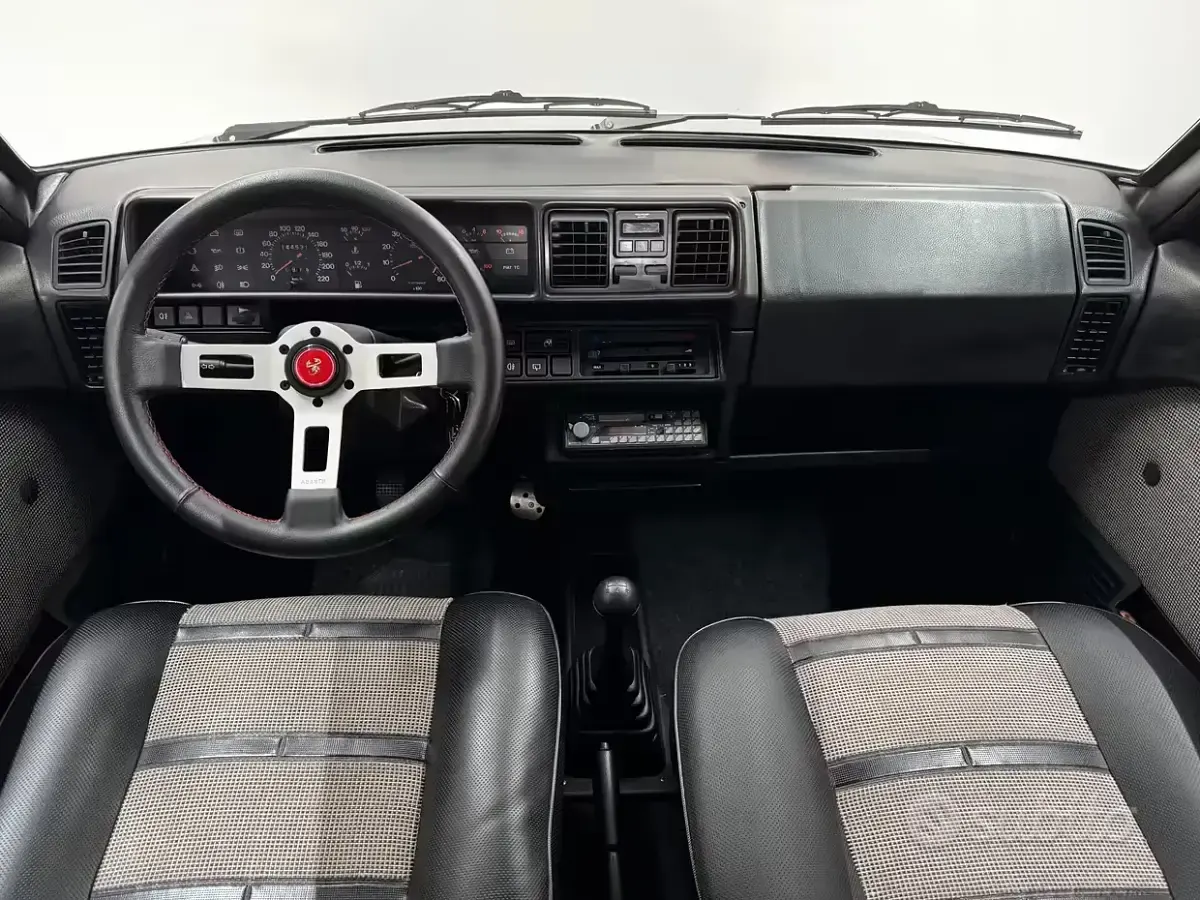 Käytetty Fiat Ritmo Abarth 130 HP (95 kW) 1984 Sedan