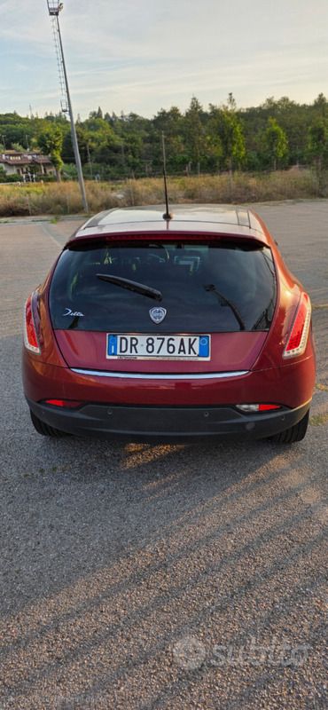 Usata Lancia Delta 120 CV (88 kW) 2009 Utilitaria