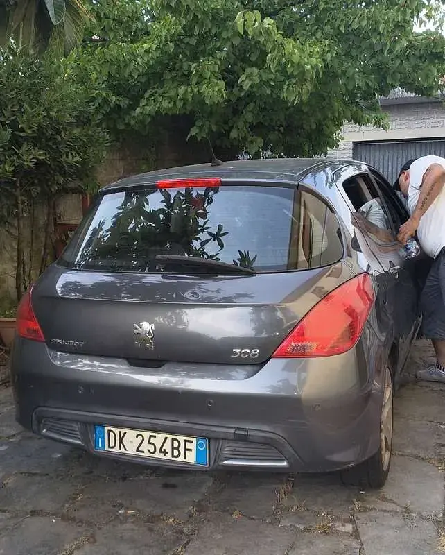 Usata Peugeot 308 109 CV (80 kW) 2008 Berlina