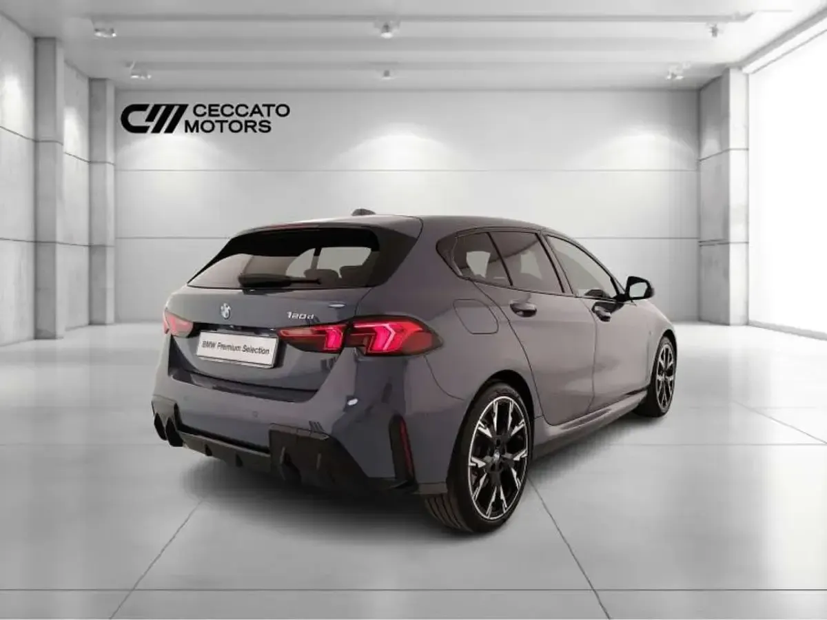Usata BMW 120 M Sport 163 CV (119 kW) 2025 Grigio Utilitaria