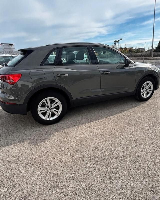 Usata Audi Q3 Business 199 CV (146 kW) 2021 Grigio SUV