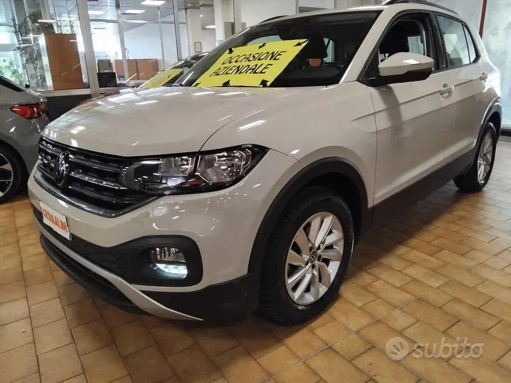 Usata VW T-Cross Life 95 CV (69 kW) 2023 Ascot grey / metallizzato SUV