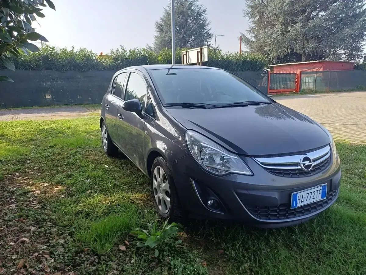 Usata Opel Corsa Sport 95 CV (69 kW) 2012 Grigio Utilitaria