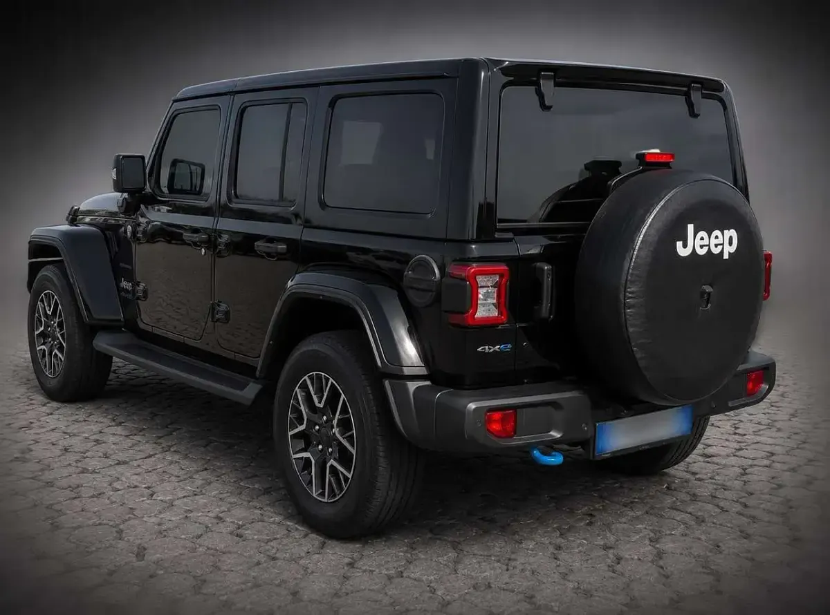 Usata Jeep Wrangler Unlimited Sahara 272 CV (200 kW) 2023 Nero SUV
