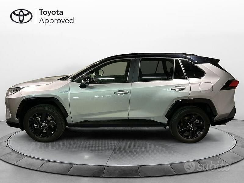 Usata Toyota RAV4 Hybrid Style 218 CV (160 kW) 2022 Grigio SUV