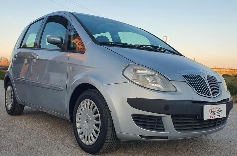 Marrone Usata 2006 Lancia Musa Monovolume | 2200 € (Super prezzo) - Immagine 1/4