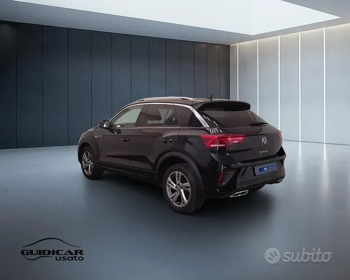 Usata VW T-Roc R-line 150 CV (110 kW) 2024 Nero SUV
