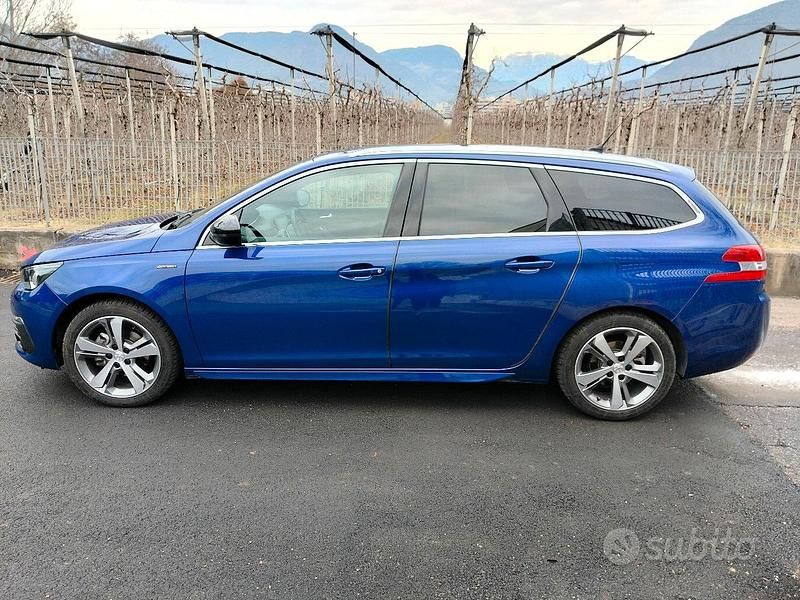Usata Peugeot 308 SW GT-line 131 CV (96 kW) 2020 Blu Station wagon
