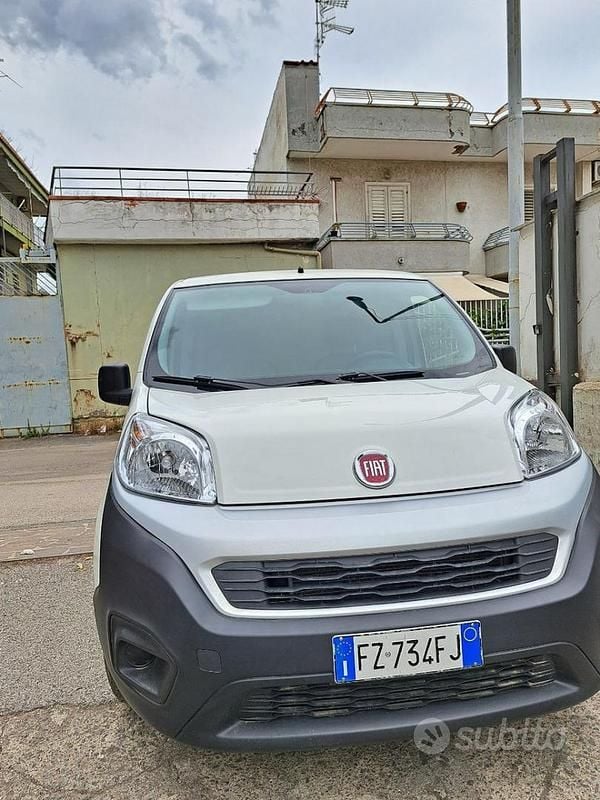Bianco Usata 2019 Fiat Fiorino Monovolume | 5000 € (Super prezzo) - Immagine 1/4