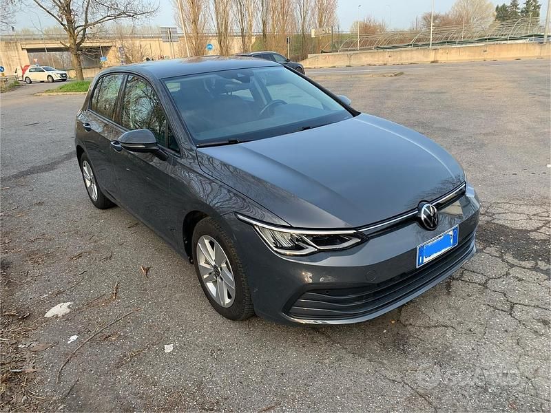 Usata VW Golf VII 115 CV (84 kW) 2021 Grigio Utilitaria