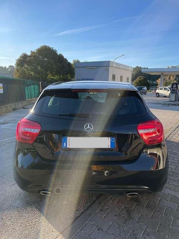 Usata Mercedes A180 Executive 109 CV (80 kW) 2015 Nero Berlina