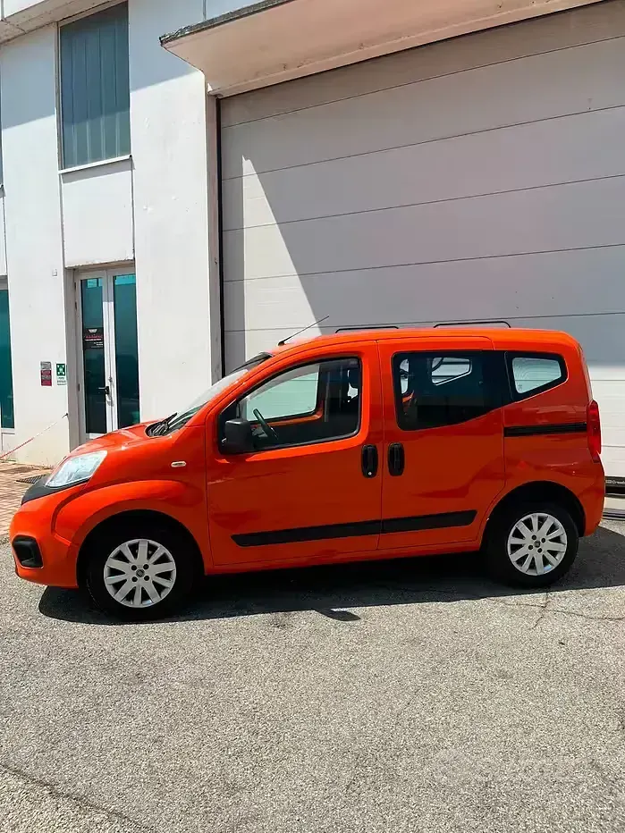 Usata Fiat Qubo Trekking 80 CV (58 kW) 2017 Arancione Monovolume