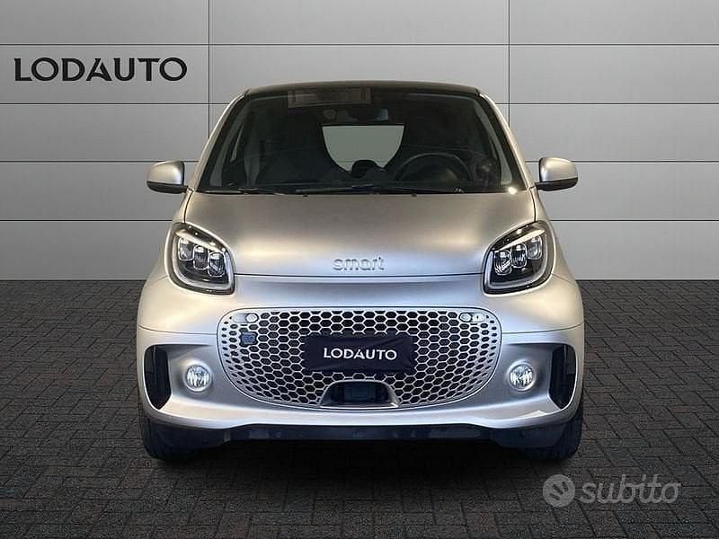 Usata Smart ForTwo Coupé 60 kW (82 CV) 2021 Grigio Utilitaria