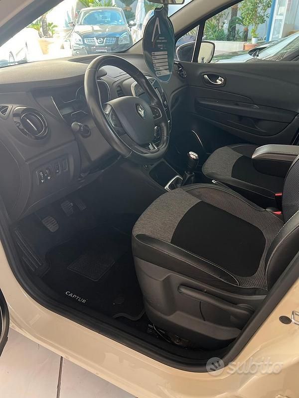 Usata Renault Captur 90 CV (66 kW) 2019 Bianco SUV