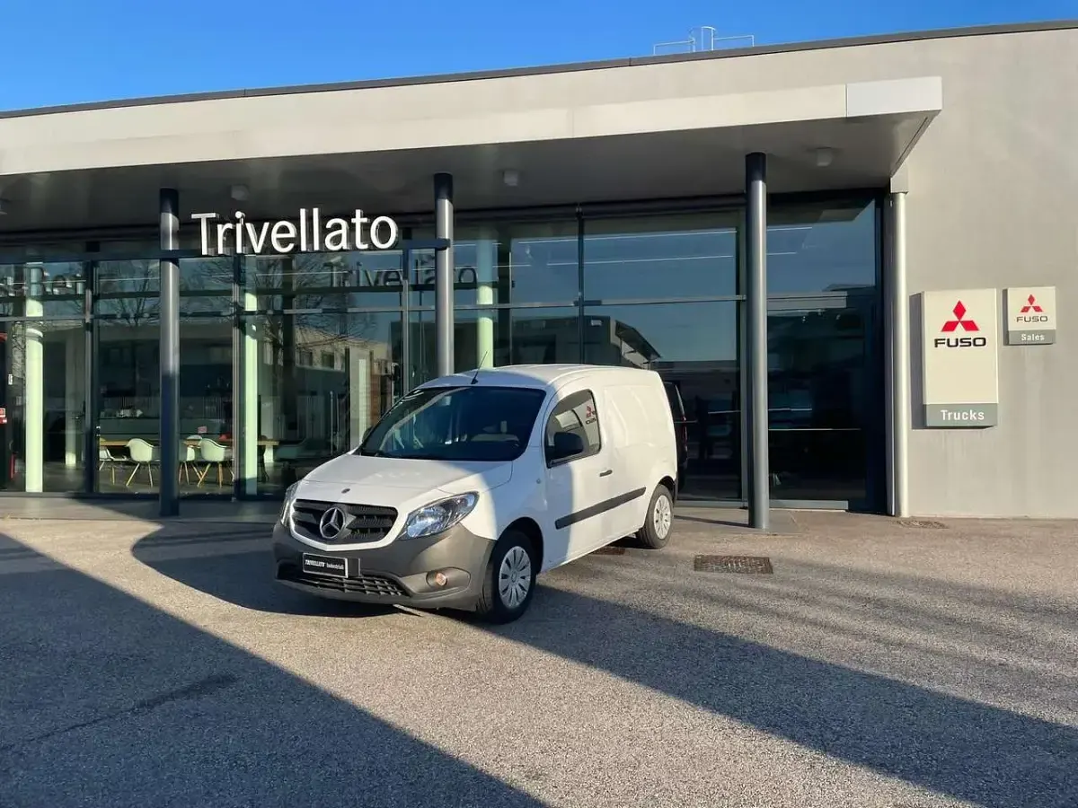 Gebraucht Mercedes Citan 111 Business 116 PS (85 kW) 2021 Weiß Van