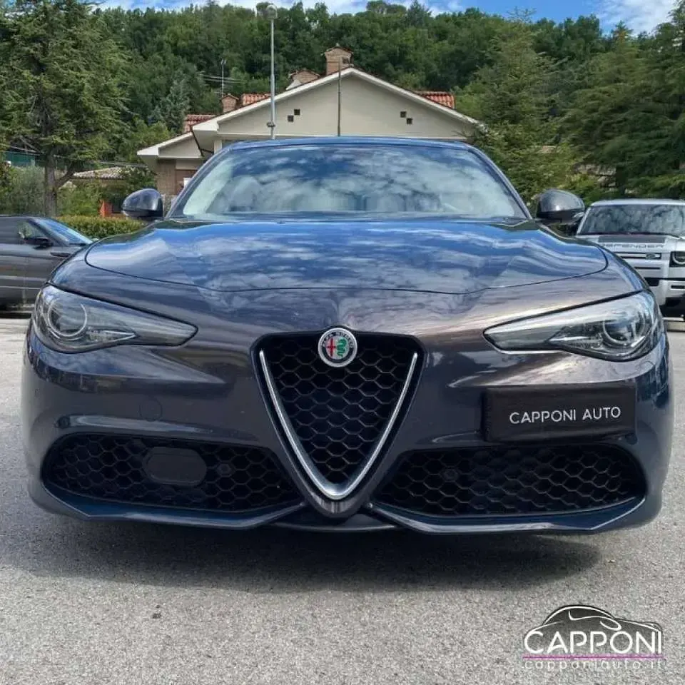 Usata Alfa Romeo Giulia Veloce 209 CV (153 kW) 2017 Grigio scuro Berlina