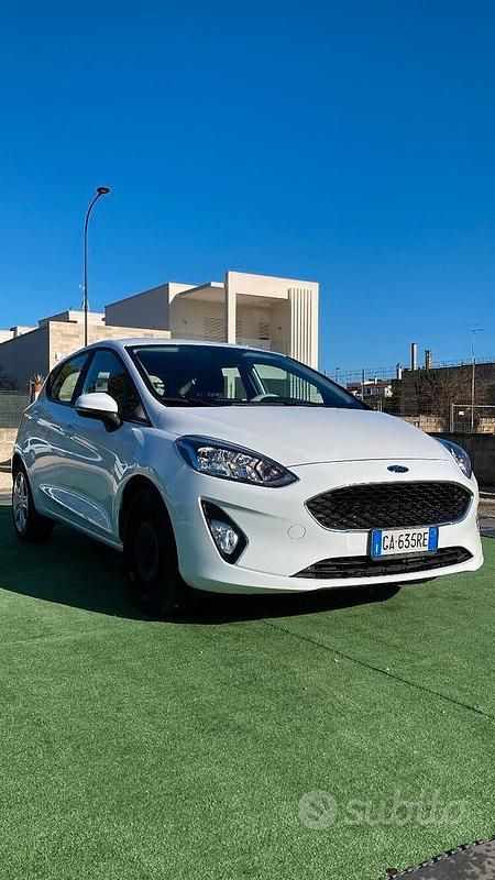 Usata Ford Fiesta Titanium 86 CV (63 kW) 2020 Bianco Utilitaria