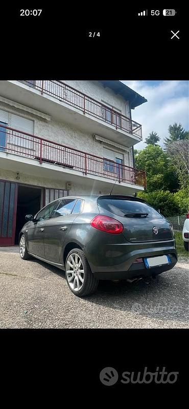 Usata Fiat Bravo 105 CV (77 kW) 2013 Grigio Utilitaria
