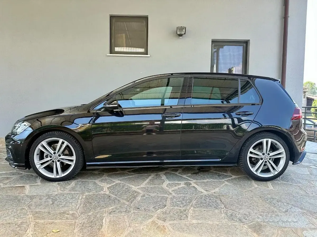 Usata VW Golf VII R-line 150 CV (110 kW) 2020 Nero Berlina