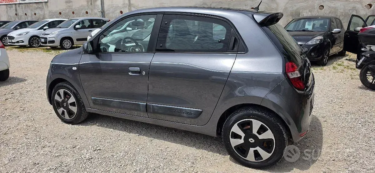 Usata Renault Twingo SE 68 CV (50 kW) 2018 Grigio Utilitaria