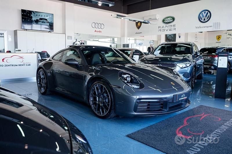 Usata Porsche 911 Carrera 385 CV (283 kW) 2021 Nero Coupé