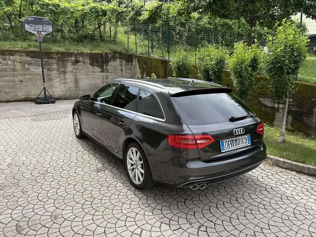 Usata Audi A4 S-Line 190 CV (139 kW) 2015 Grigio Station wagon