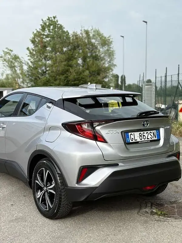 Usata Toyota C-HR Business Edition 98 CV (72 kW) 2022 SUV