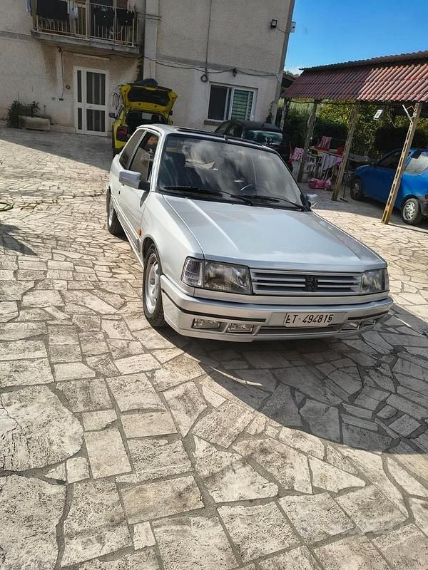 Usata Peugeot 309 GTi 158 CV (116 kW) 1991 Grigio Utilitaria