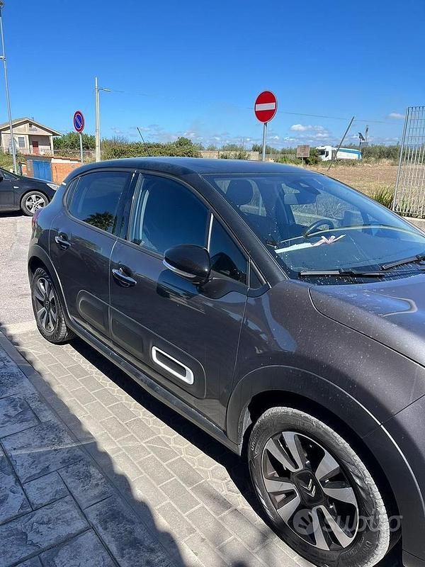 Usata Citroën C3 102 CV (75 kW) 2023 Grigio Utilitaria