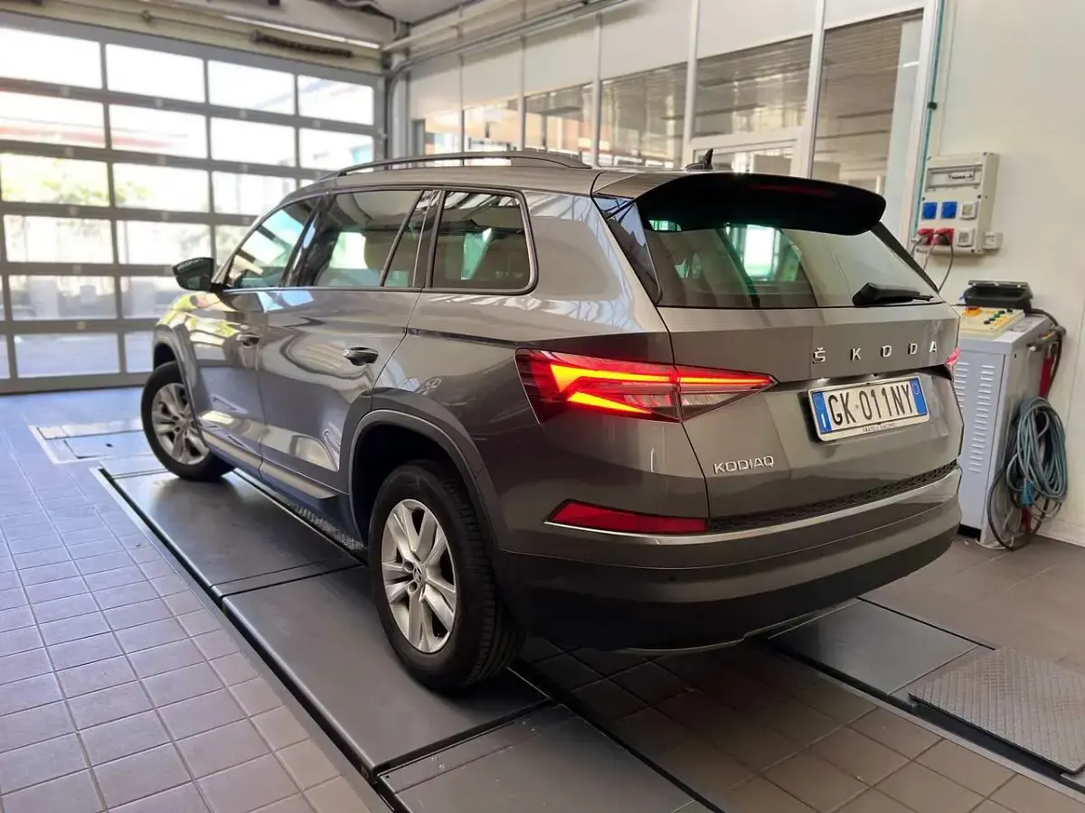 Usata Skoda Kodiaq Ambition 150 CV (110 kW) 2022 Grigio SUV