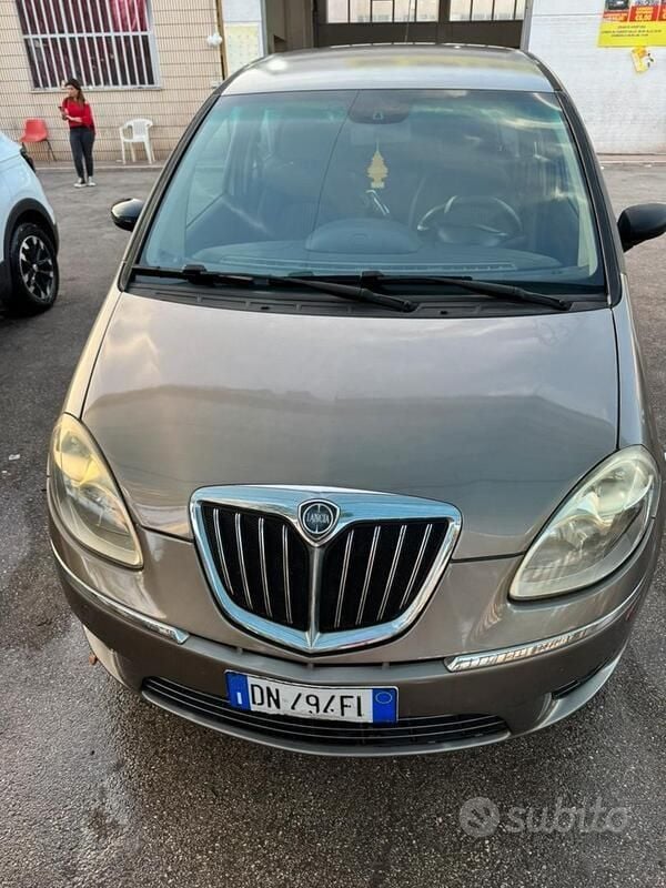 Usata Lancia Musa 90 CV (66 kW) 2008 Monovolume