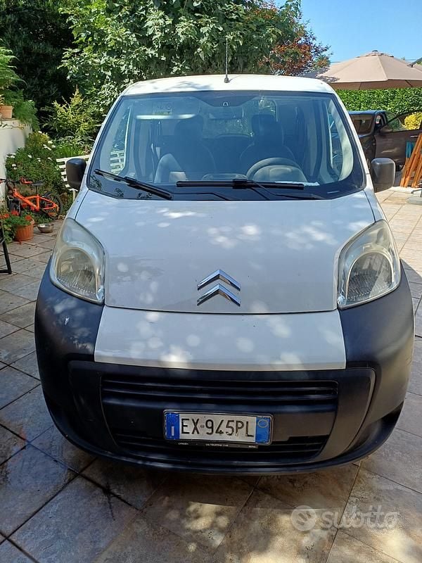 Bianco Usata 2015 Citroën Nemo Furgone | 5200 € (Buon prezzo) - Immagine 1/4