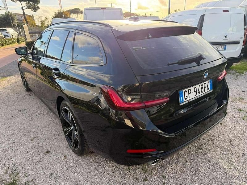 Usata BMW 318 150 CV (110 kW) 2023 Nero Station wagon