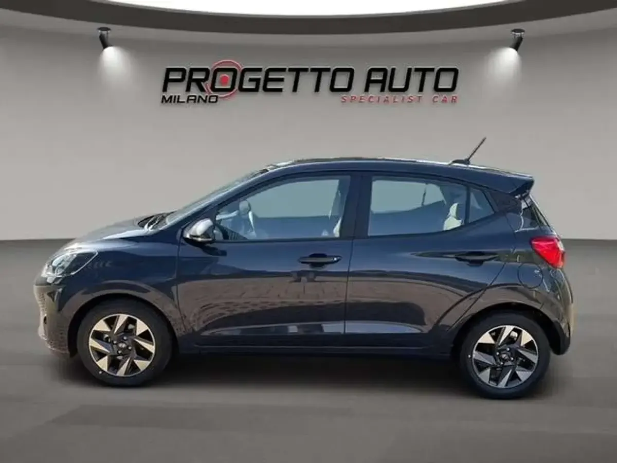 Nuova Hyundai i10 63 CV (46 kW) 2025 Argento Utilitaria