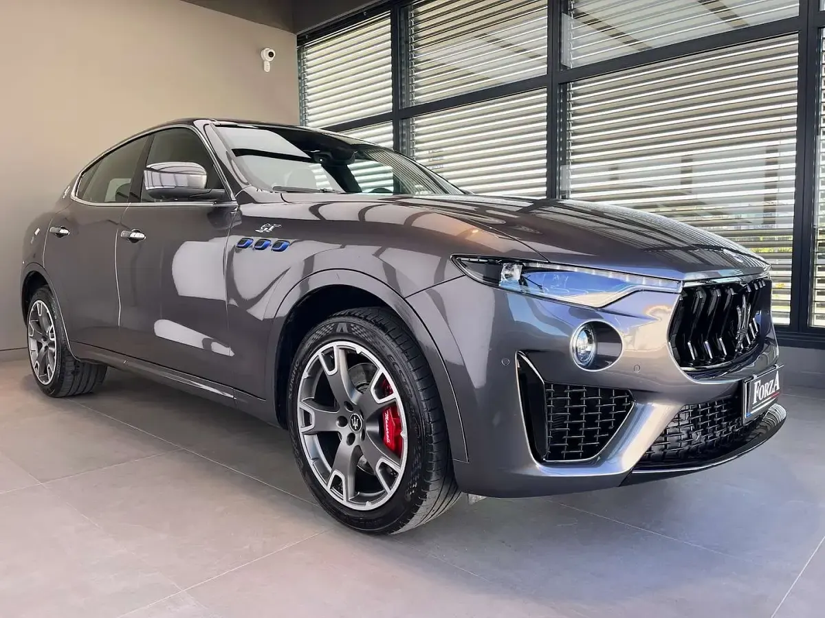 Usata Maserati Levante GT 330 CV (242 kW) 2022 Grigio metallizzato SUV