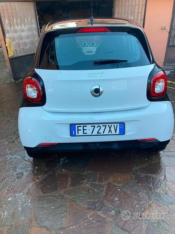 Usata Smart ForFour Passion 71 CV (52 kW) 2015 Utilitaria
