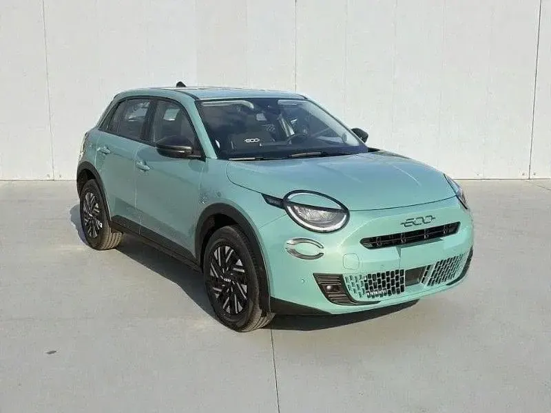 Usata Fiat 600 101 CV (74 kW) 2024 Blu/azzurro SUV