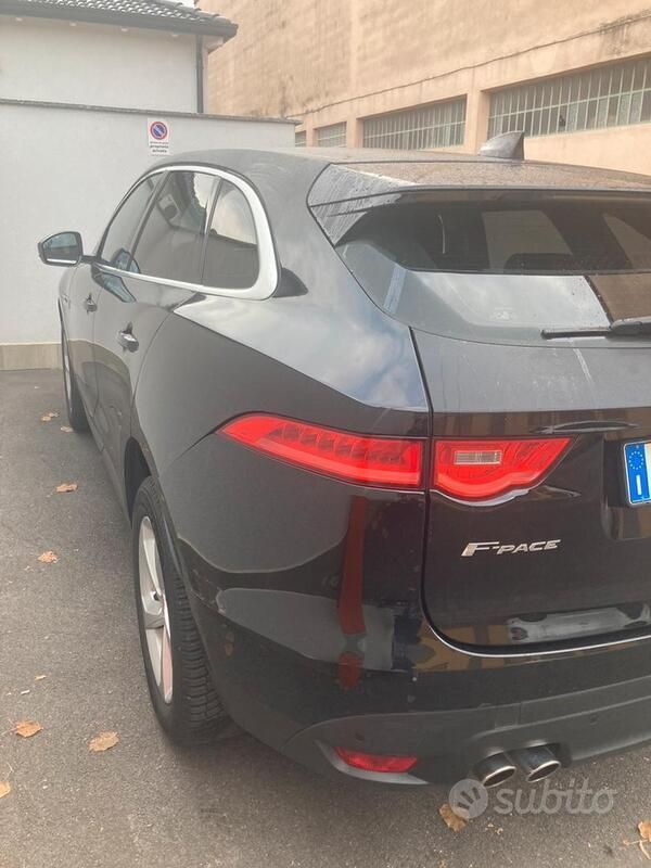 Usata Jaguar F-Pace Pure 180 CV (132 kW) 2019 Nero SUV