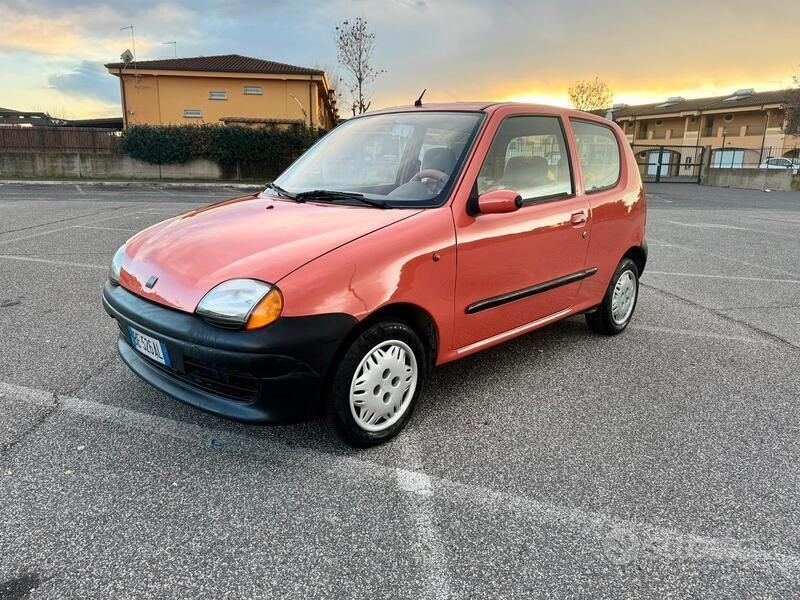 Usata Fiat 600 54 CV (39 kW) 1999 Rosso Utilitaria