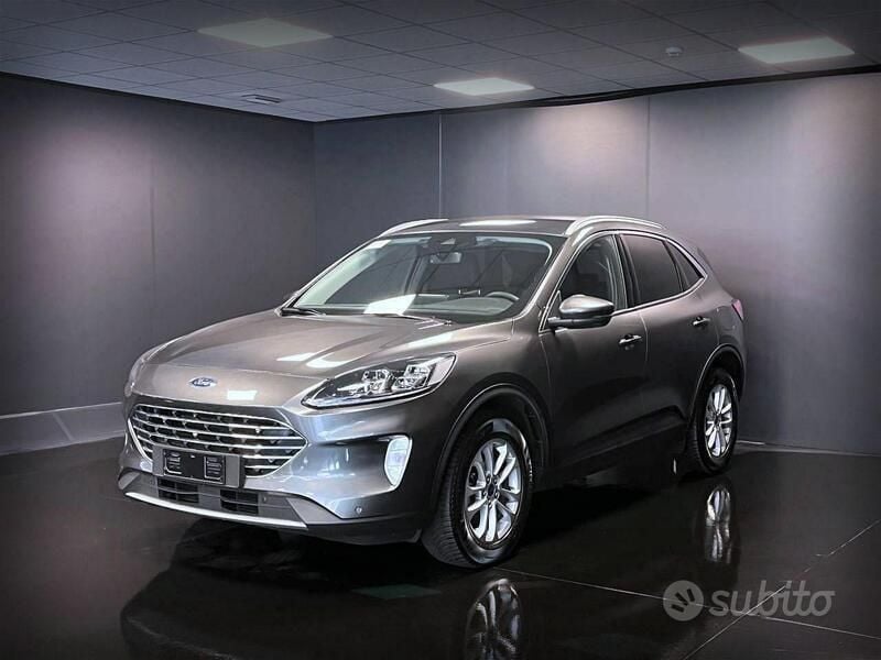 Grigio Usata 2023 Ford Kuga Titanium X SUV | 23.800 € (Ottimo prezzo) - Immagine 1/4
