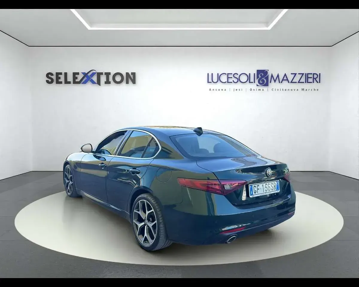 Usata Alfa Romeo Giulia Executive 160 CV (117 kW) 2021 Verde Berlina