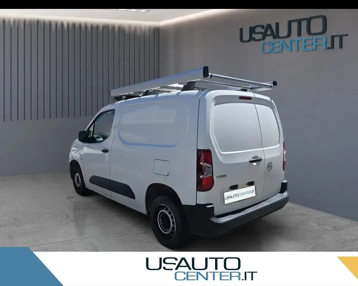 Usata Opel Combo Edition 100 CV (73 kW) 2022 Monovolume