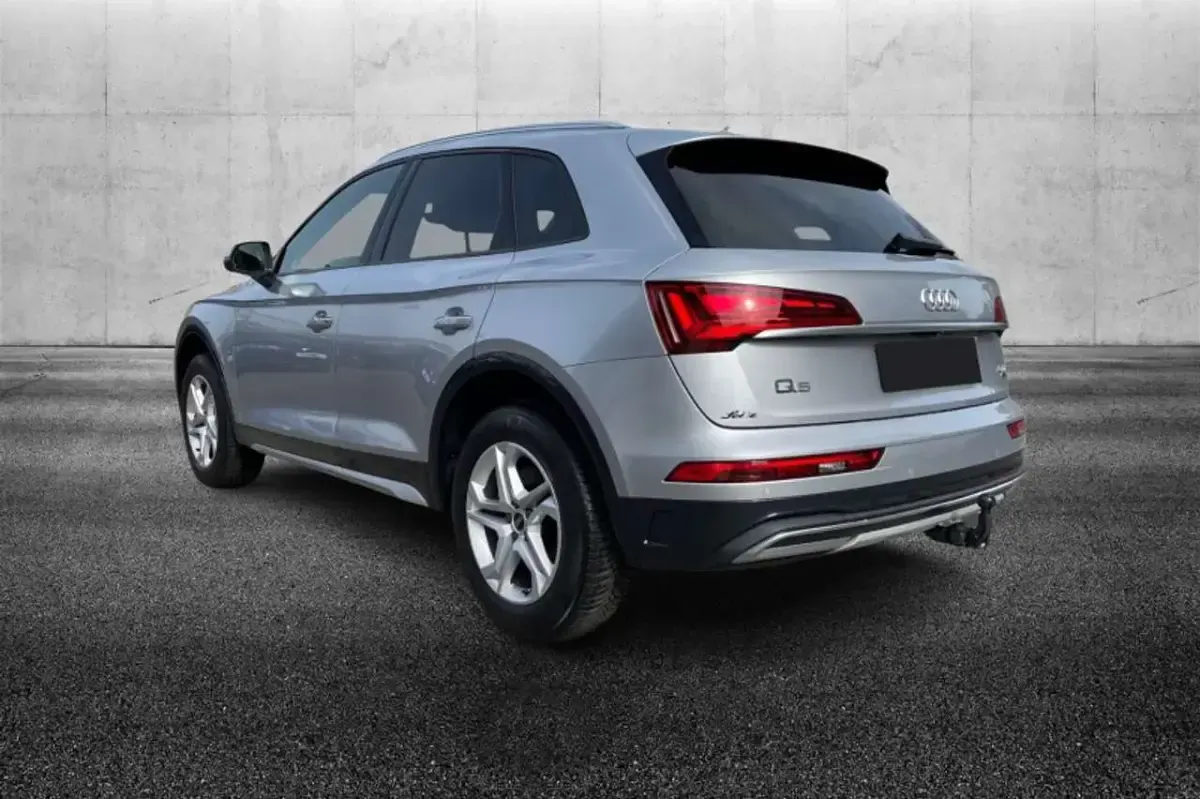 Usata Audi Q5 Advanced 204 CV (150 kW) 2023 Argento SUV
