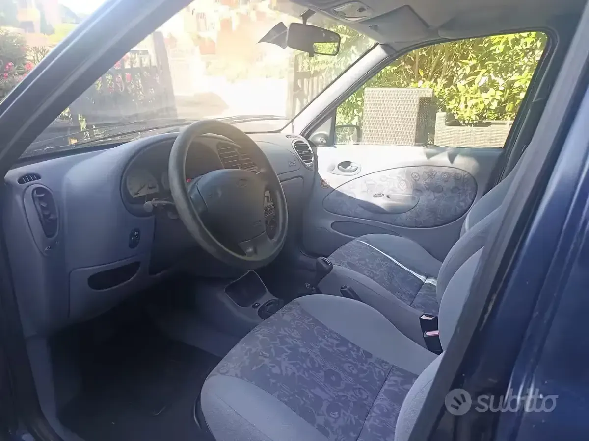 Usata Ford Fiesta 75 CV (55 kW) 1997 Blu Utilitaria